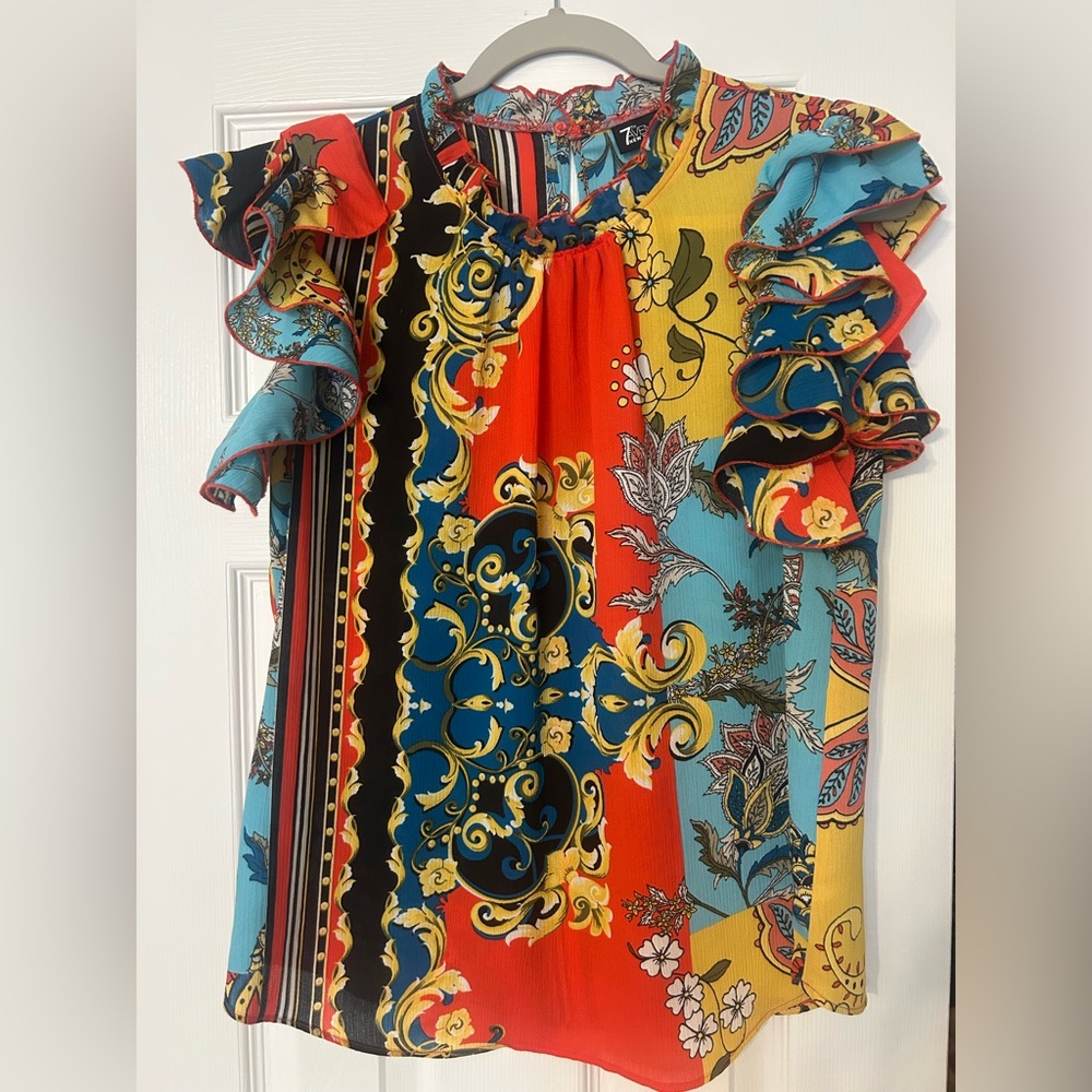 7th Avenue NY Classy top with Ruffle Sleeves